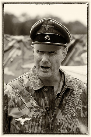 Re-enactor_14_Slv (1 of 1)