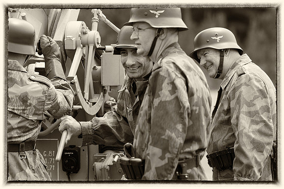 Re-enactor_20_Slv (1 of 1)
