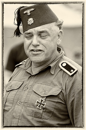 Re-enactor_12_Slv (1 of 1)