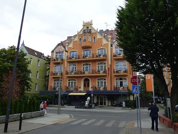 P1530832-2