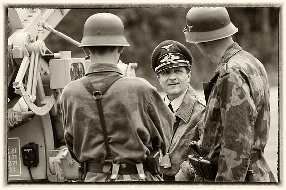 Re-enactor_21_Slv (1 of 1)