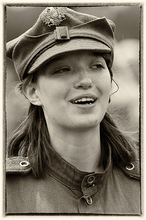 Re-enactor_15_Slv (1 of 1)