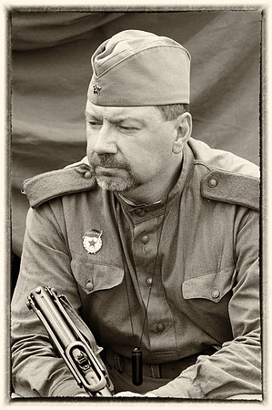 Re-enactor_7_Slv (1 of 1)