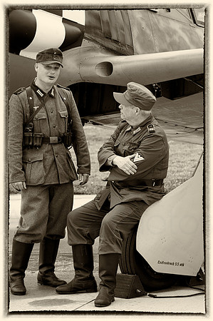Re-enactor_3_Slv (1 of 1)
