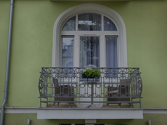 P1530827-2_HDR