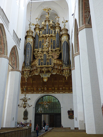 P1540081-2