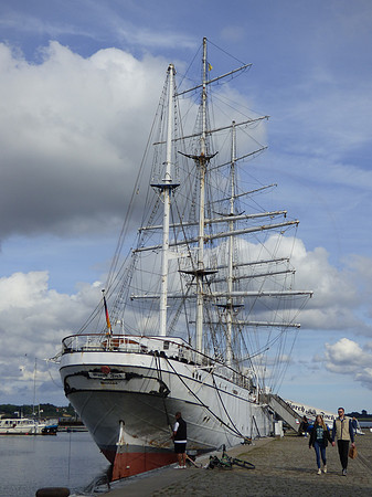 P1540191-2