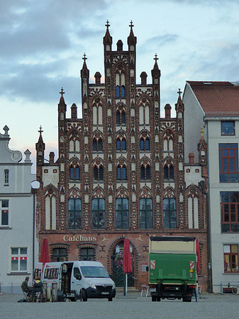 P1530856-2